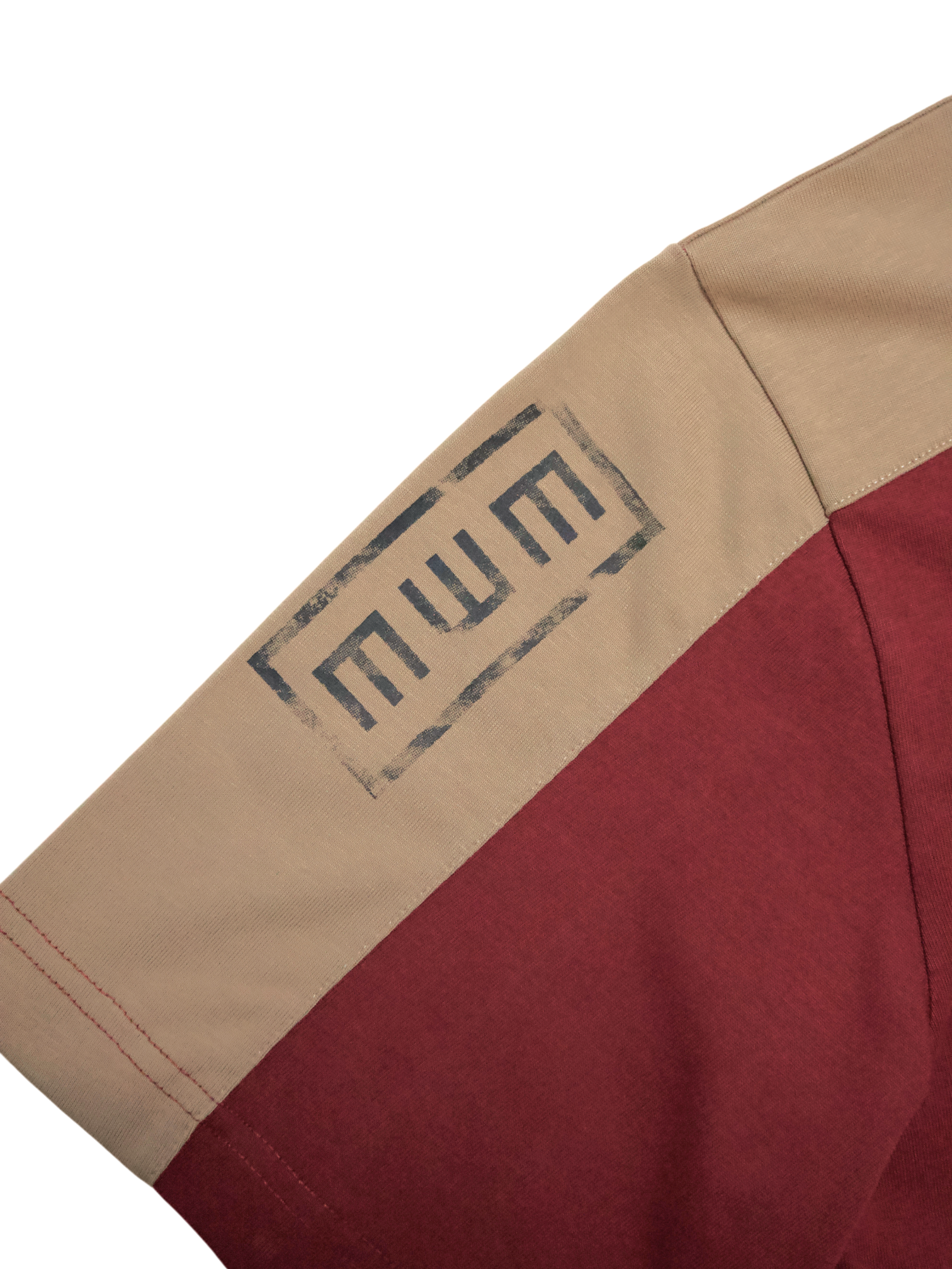 [PRE-ORDER] "Love" T-Shirt